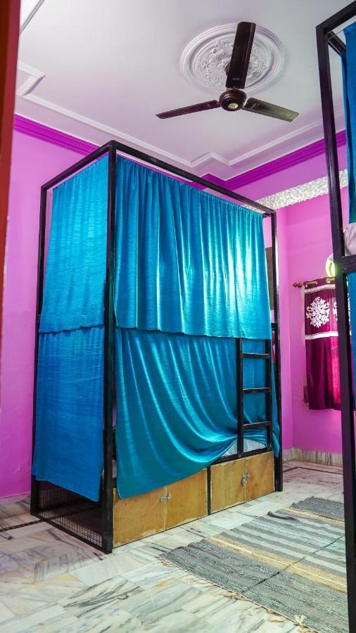 The Old Town Hostel Pushkar Bagian luar foto