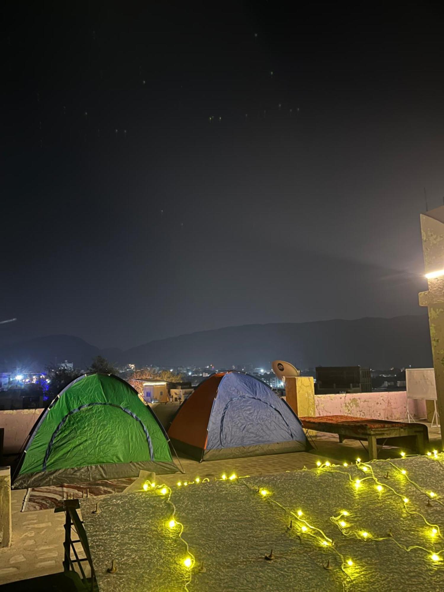The Old Town Hostel Pushkar Bagian luar foto
