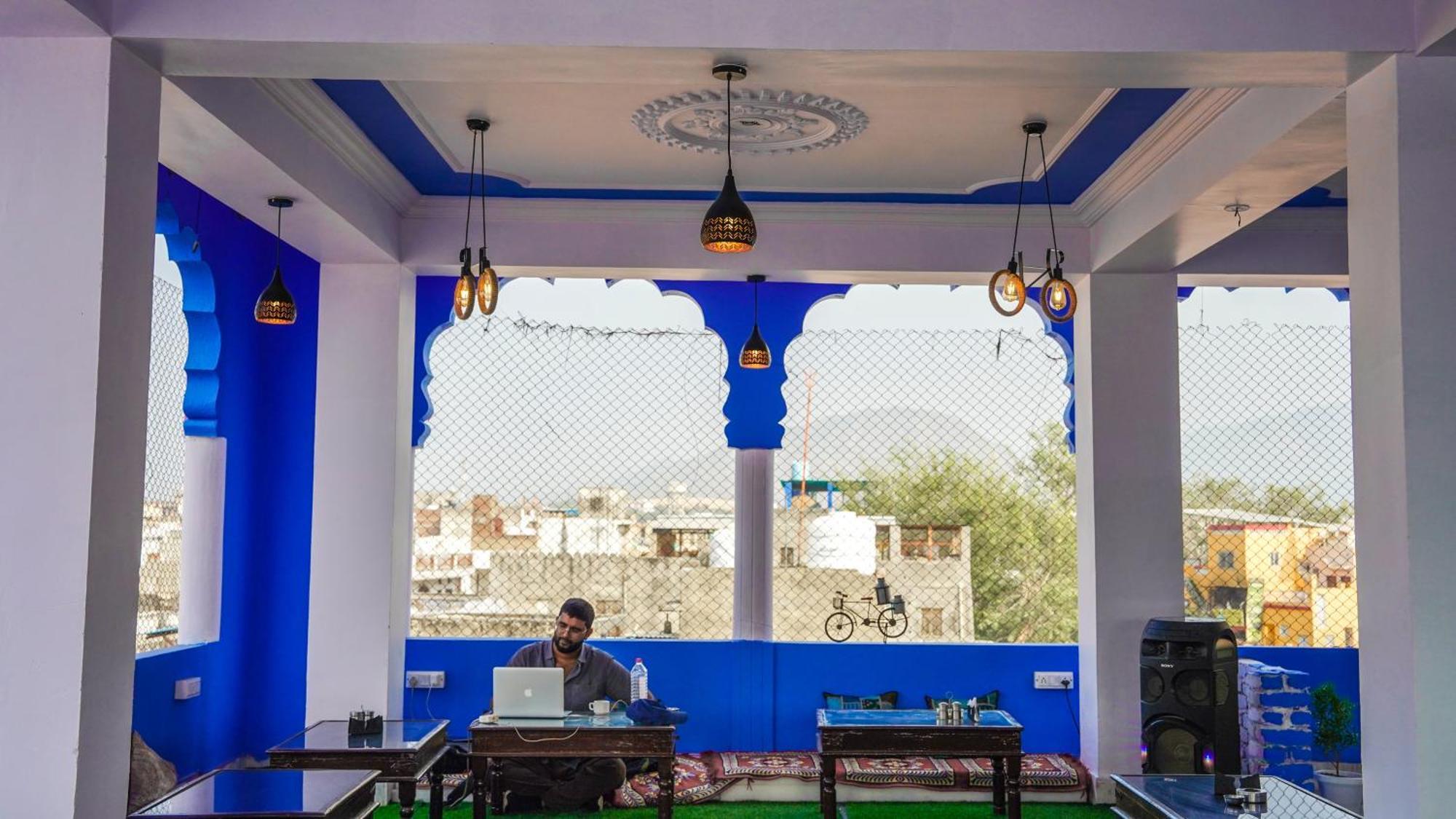 The Old Town Hostel Pushkar Bagian luar foto